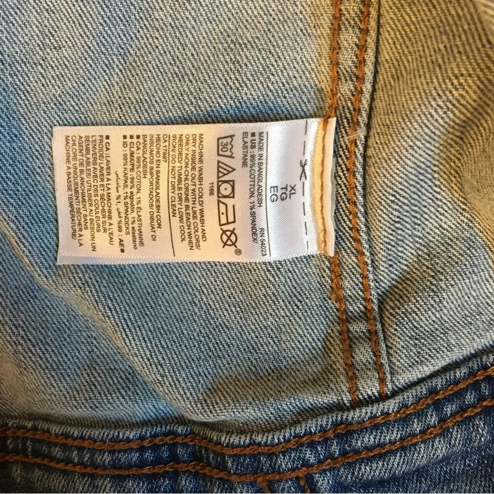 Old Navy Jean Jacket - Picture 8 of 8